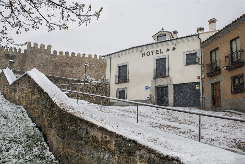 Hotel Puerta De La Santa Ávila Екстериор снимка