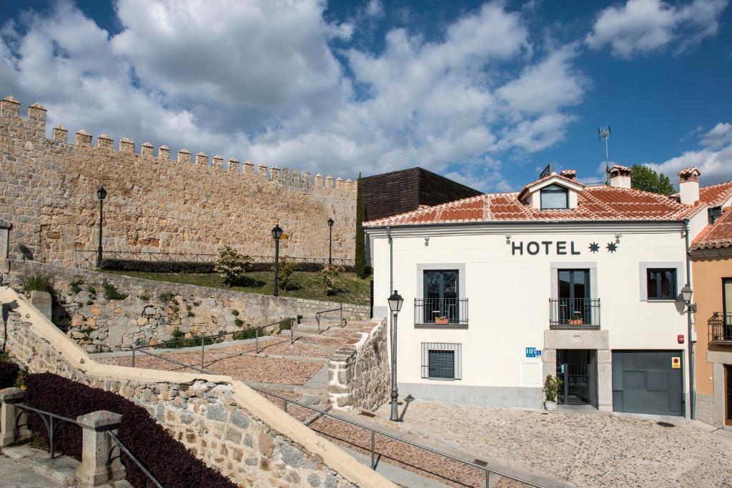 Hotel Puerta De La Santa Ávila Екстериор снимка