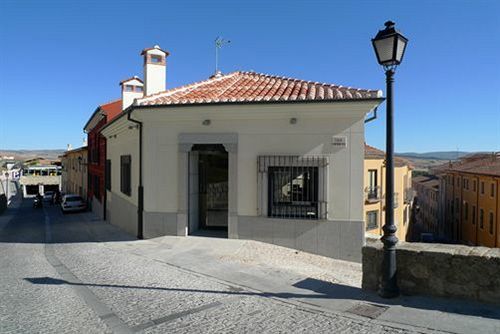 Hotel Puerta De La Santa Ávila Екстериор снимка